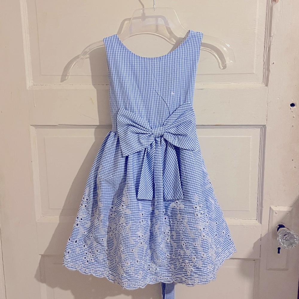 Girls dress. Perfect for a picnic or Sunday services